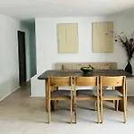 Canaryislandshost L Palmeras