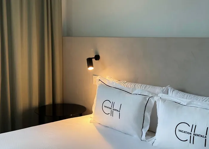 Canaryislandshost L Palmeras *