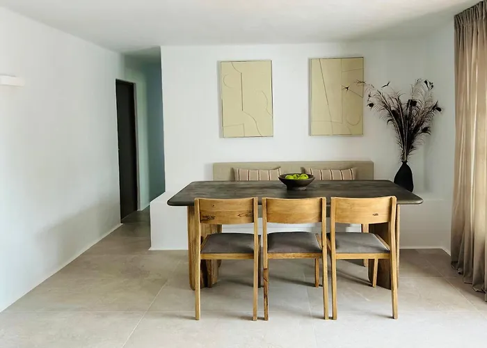 Canaryislandshost L Palmeras