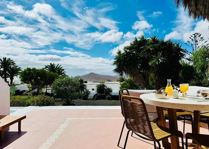 Canaryislandshost L Palmeras