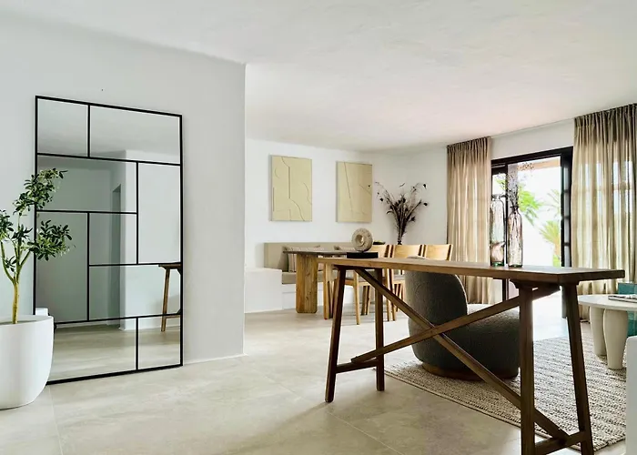 Canaryislandshost L Palmeras *